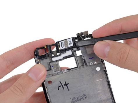 Step 1  HTC One Teardown